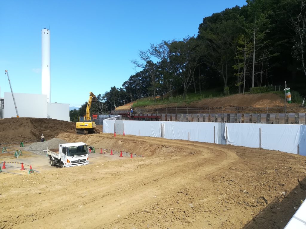 ③造成工事状況（8月下旬）