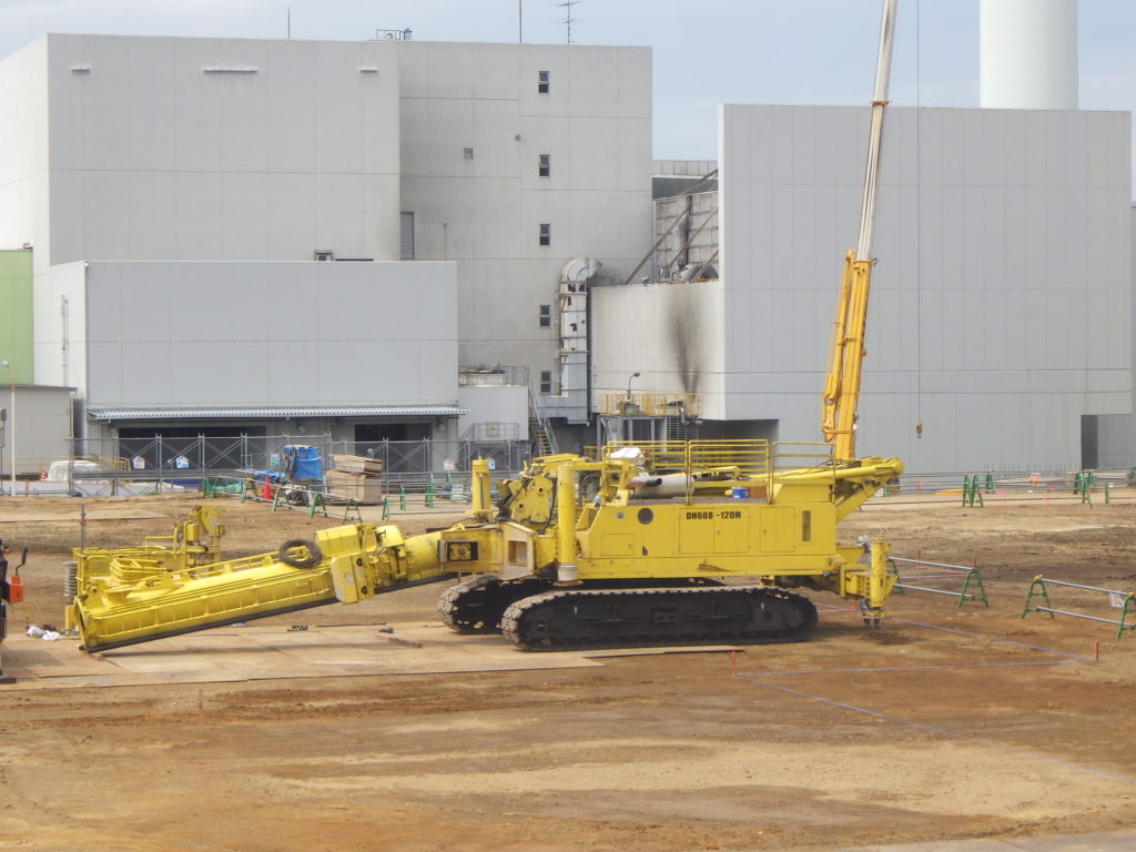 ⑥工場棟建築工事状況（8月末）
